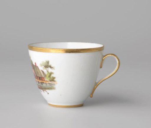 Cup decorated with a river view