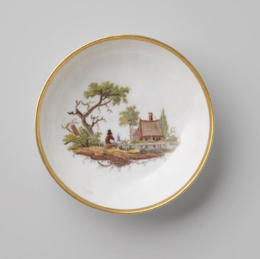 Saucer with a river view