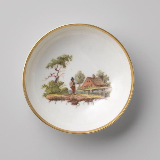 Saucer with a river view