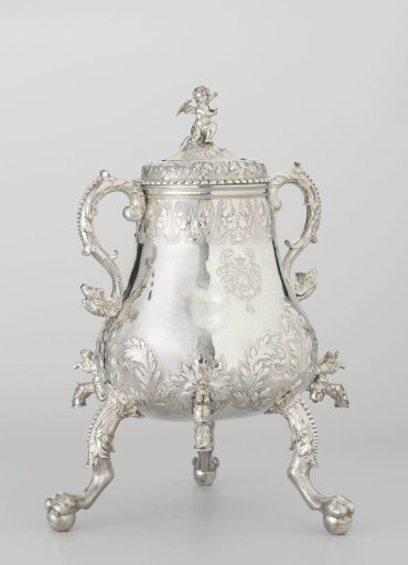 Three-tap jug
