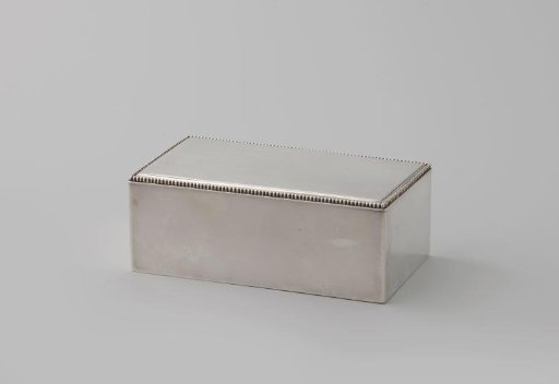 Box, rectangular, with pearl border