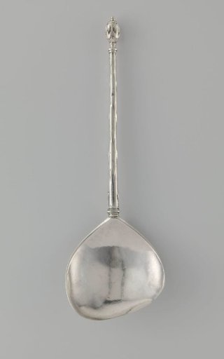 Thought spoon with engraved initials T.R.