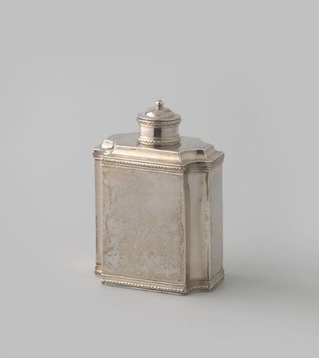 Tea caddy, smooth and edged with scroll borders