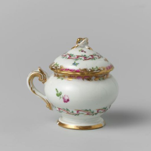 Lid of a paste pot, part of a service with a scrolling ribbon motif featuring leafy branches, bouquets of flowers, and scattered flower sprigs