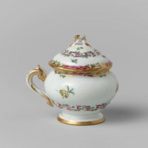 Lid of paste pot, belonging to a service with a swirled ribbon motif with leafy branches, floral bouquets, and scattered flower branches