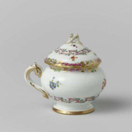 Paste pot, round, with lid and handle, belonging to a service with a swirled ribbon motif with leafy branches, floral bouquets and scattered flower branches