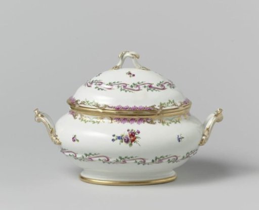 Sauceboat, cream pots and plate, part of a service