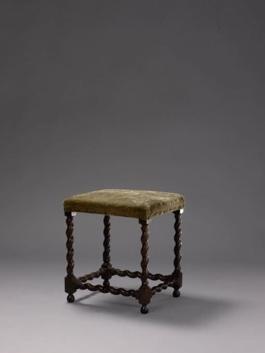 Stool of walnut