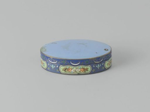 Snuffbox
