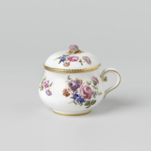 Covered pot with bouquets