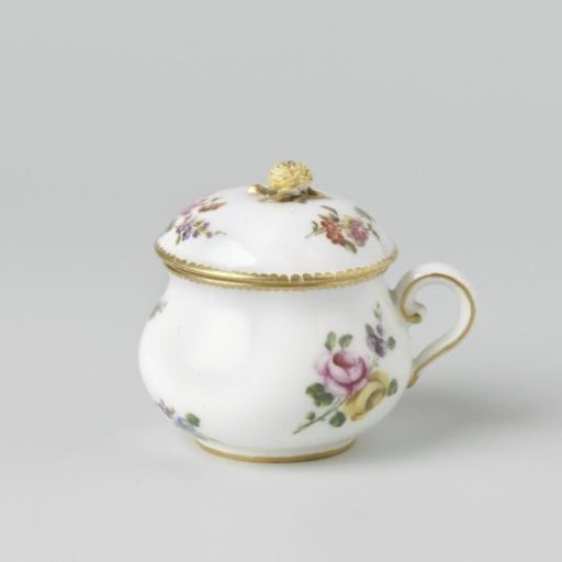 Covered pot with bouquets