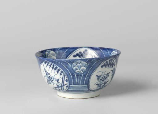 Bowl of faience