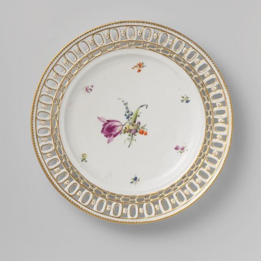 Underplate of a nut basket, painted with wildflowers and gold borders