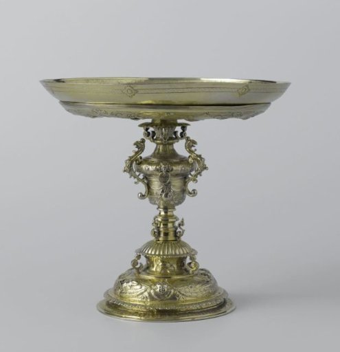 Drinking bowl with allegories on pure and impure love