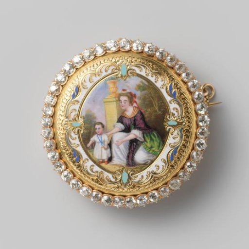 Gold brooch
