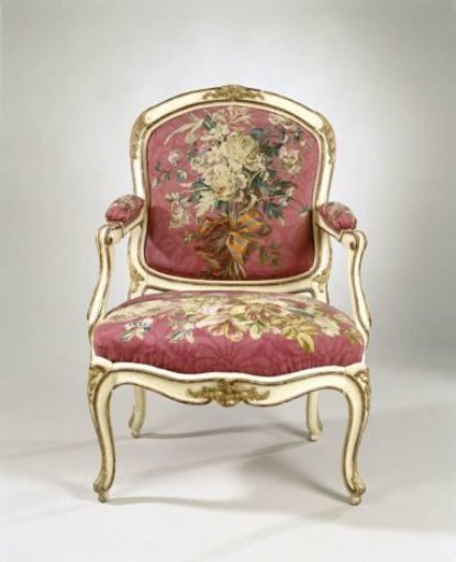 Armchair upholstered in tapestry with floral bouquets