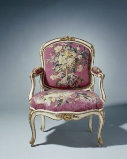 Armchair upholstered in tapestry with floral bouquets