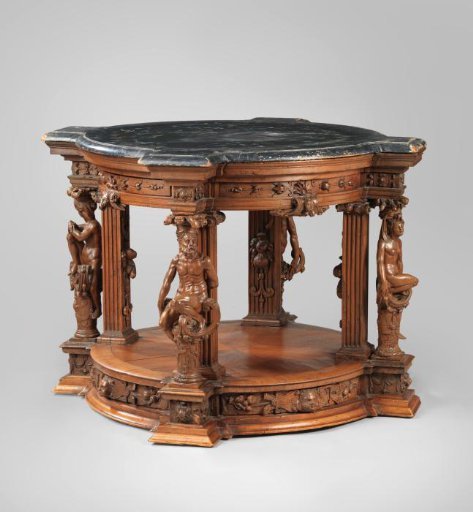 Round table of walnut
