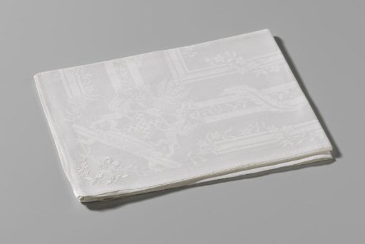Napkin with the Van der Dussen family coat of arms