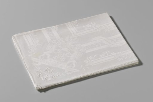 Napkin with the Van der Dussen family coat of arms