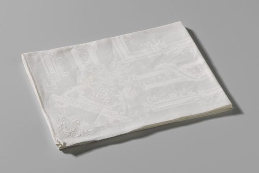 Napkin with the Van der Dussen family coat of arms