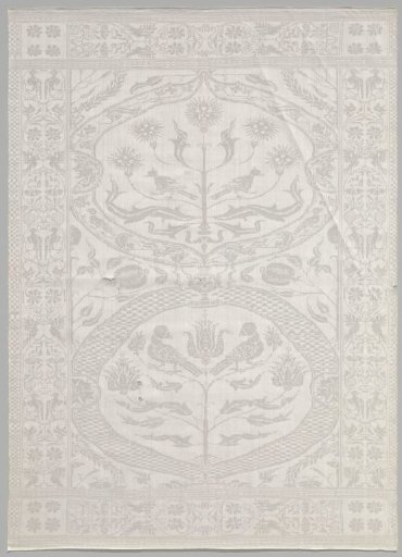 Napkin with birds in wreaths