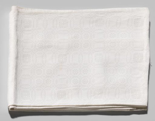 Napkin or towel with a pelt pattern