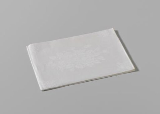 Napkin with roses and forget-me-nots