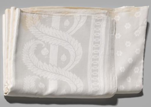 Tablecloth with a floral pattern