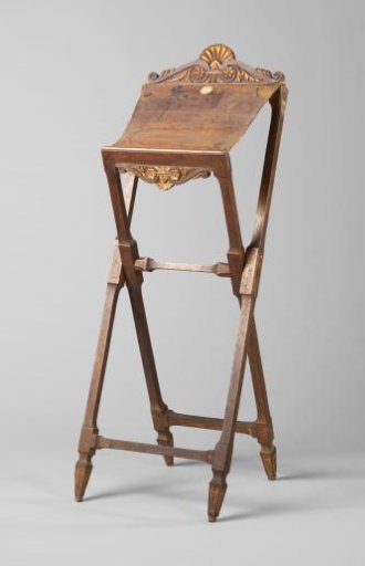 Folding lectern of walnut