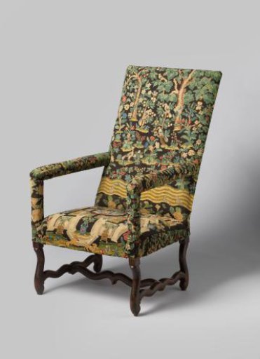 Armchair of walnut on S-shaped legs, connected by an H-shaped scrolled stretcher. Upholstered in petit-point.
