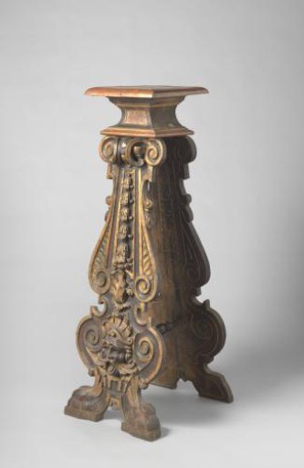 Pedestal of partially gilded walnut