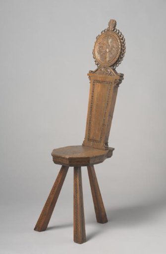 Sgabello of walnut wood decorated with intarsia