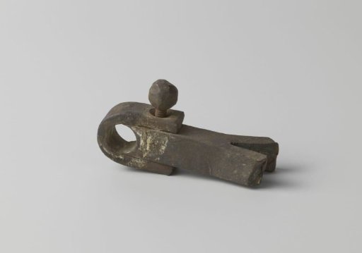 Component, hinged gate door with pointed arch crowns and the letter F., from the Mannheimer collection