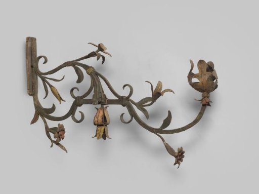 Sign arm in the shape of a branch, from the collection of Mannheimer