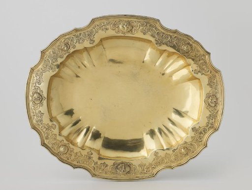 Bowl with straight and rounded corners, with a rim with strapwork and medallions
