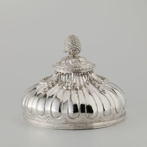 Silver lid
