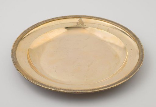 Bowl of gilt silver, round, with palmette border. With engraved coat of arms Potemkin.