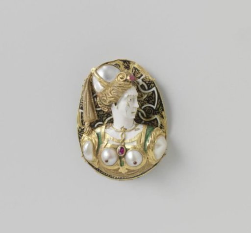 Plate with the bust of a woman