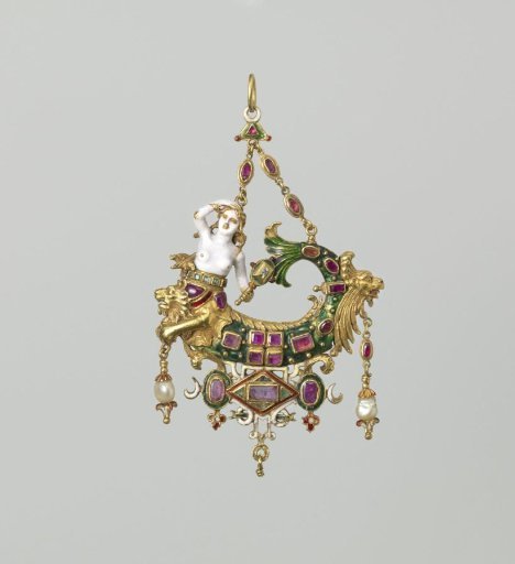 Pendant in the shape of a mermaid