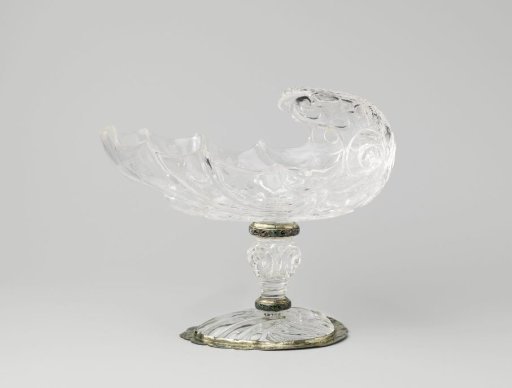 Footed dish