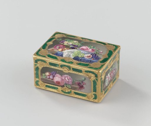 Gold snuff box, rectangular, decorated with floral and fruit garlands in enamel within a border of bright green panels in rocaille framing