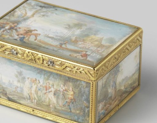 Snuffbox of gold, rectangular and decorated on all sides with landscape paintings behind glass