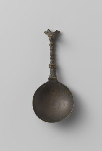 Spoon with a handle surmounted by a stag's head