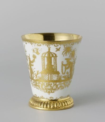 Cup, Painted with Figures in the Chinese Style
