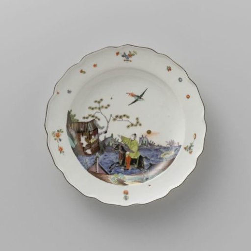 Eleven dinner plates