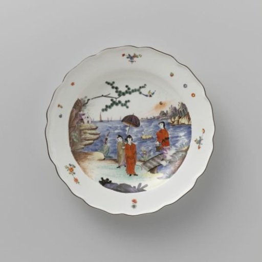 Eleven dinner plates