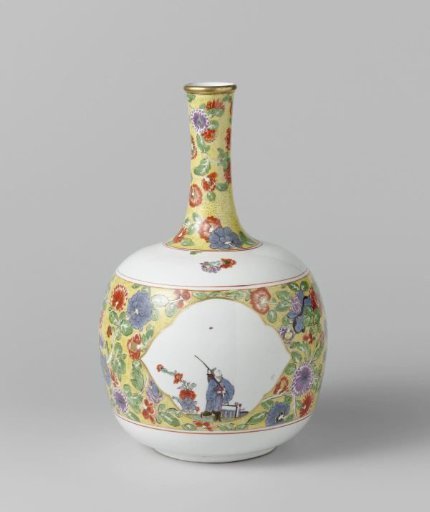 Vase, polychrome painted with Chinese figures in cut-out quatrefoils in a band with Indianische Blumen on a yellow ground