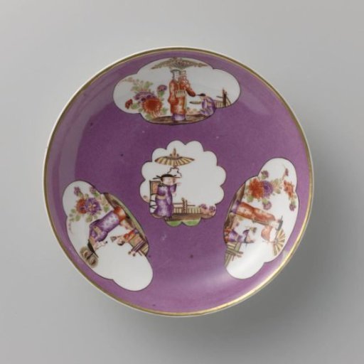 Saucer, multicolored painted with chinoiserie in cut-out quatrefoils on a violet ground