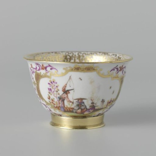 Cup, multicoloured painted with chinoiserie